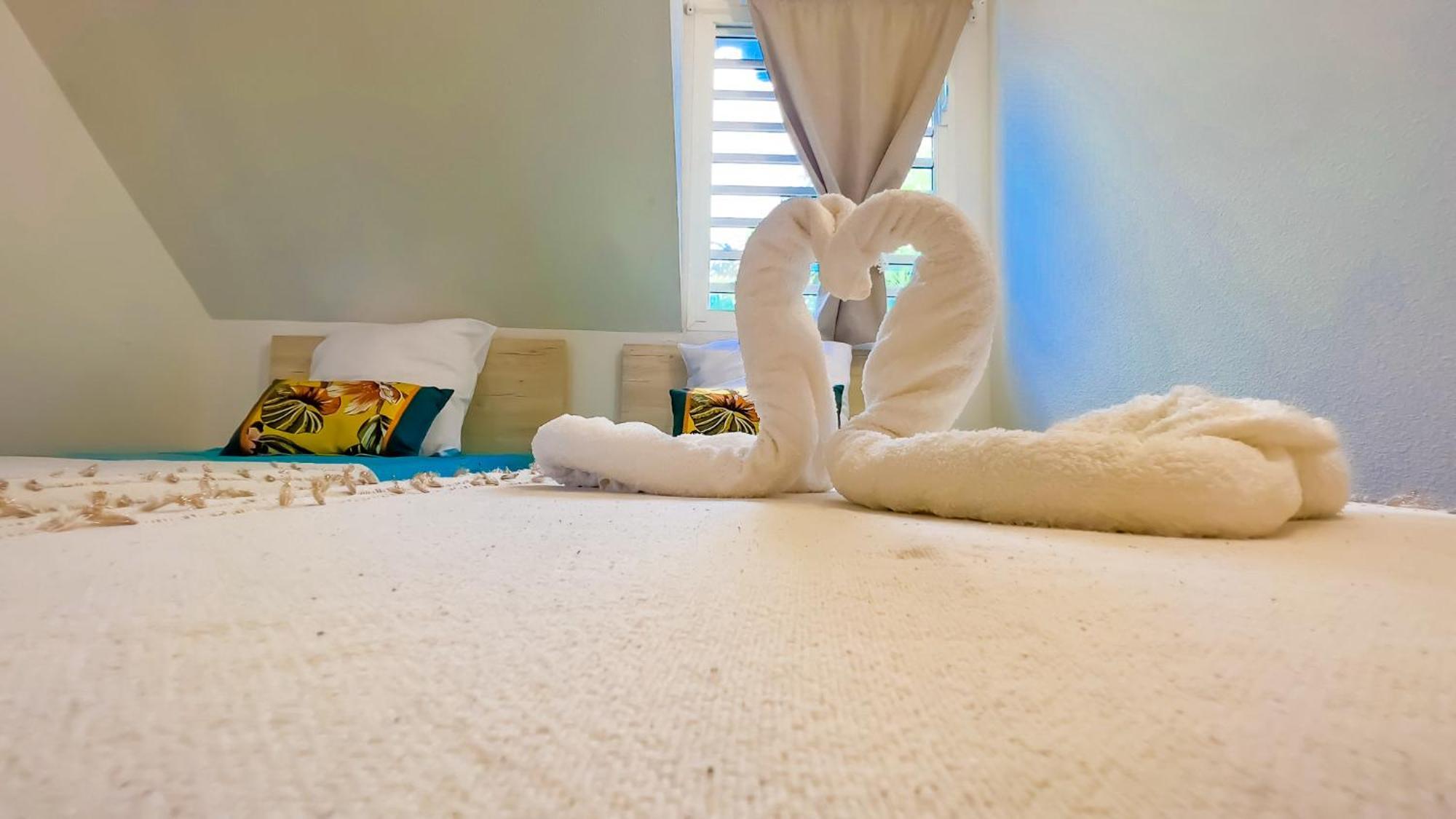 Magnifique Appartement Fleurs Caraibes - 6 Personnes En Residence Avec Piscine Privee - Sainte Anne Экстерьер фото